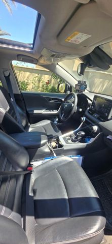 טויוטה RAV4
