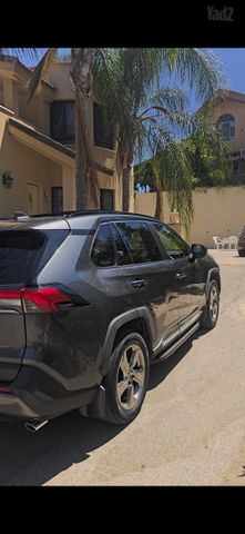 מודעת רכב טויוטה RAV4