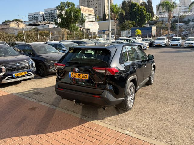 טויוטה RAV4