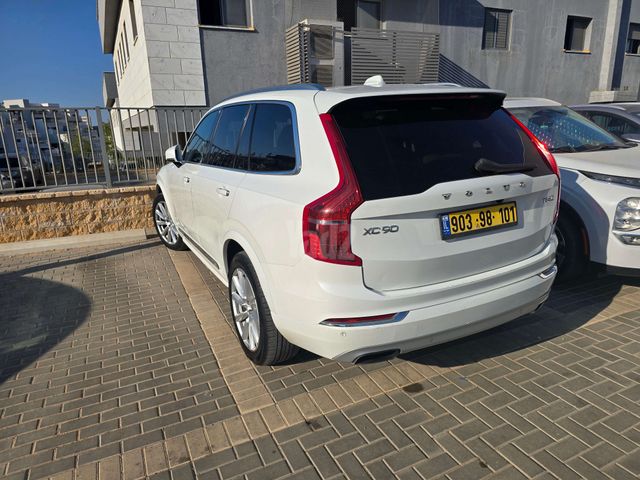 וולוו XC90