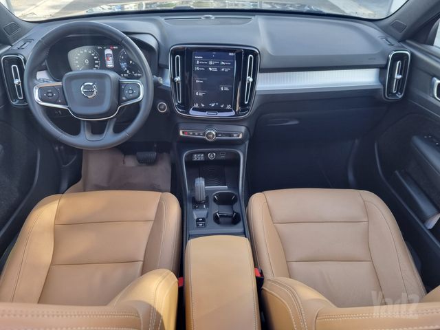 וולוו XC40