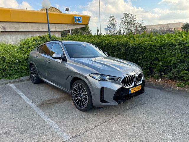 ב מ וו X6