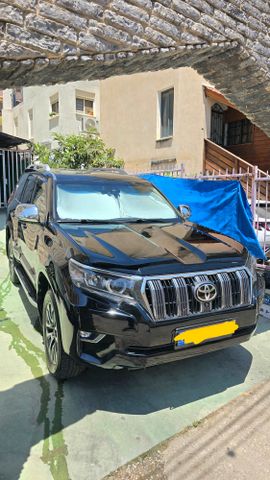טויוטה לנד קרוזר