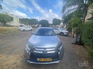 מיצובישי אאוטלנדר