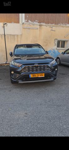 טויוטה RAV4