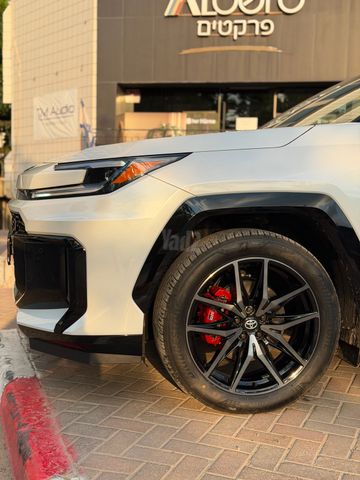 טויוטה RAV4