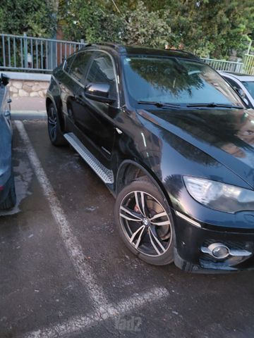ב מ וו X6