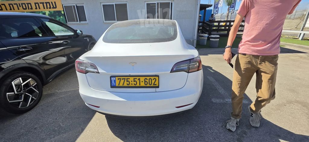 טסלה מודל 3