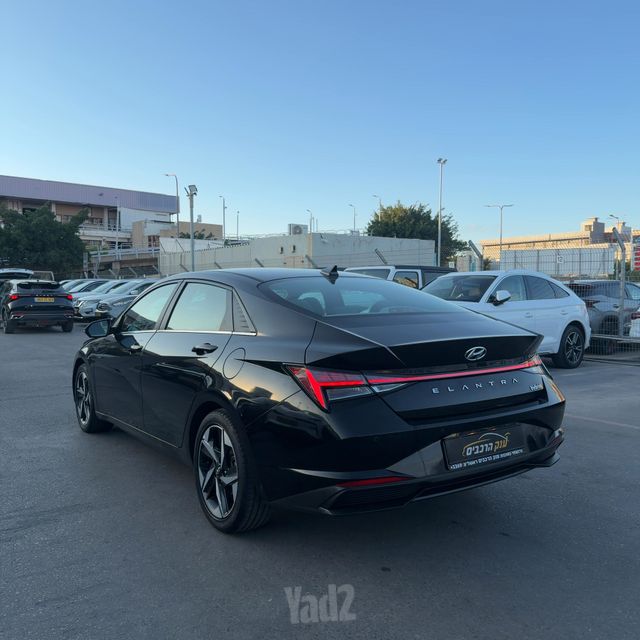 יונדאי אלנטרה