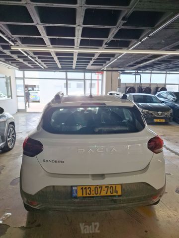 דאצ'יה סנדרו Stepway