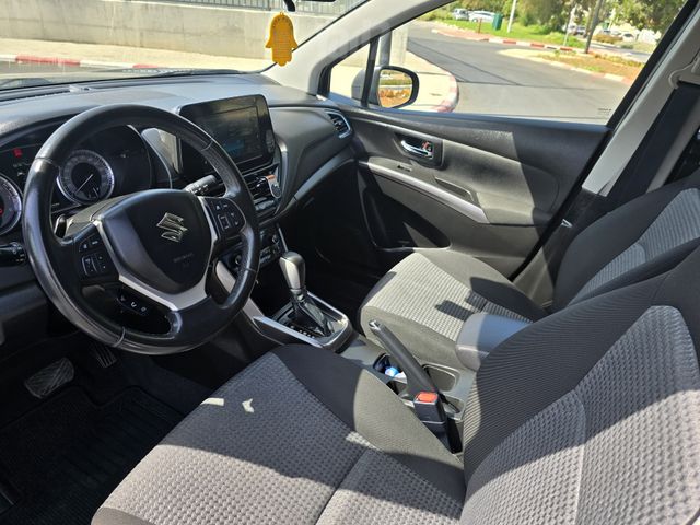 סוזוקי S-Cross