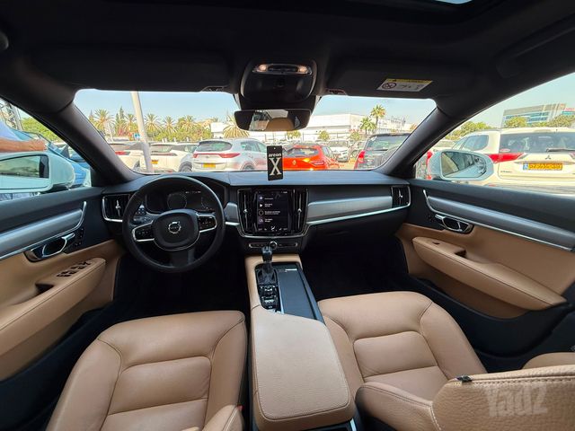 וולוו S90