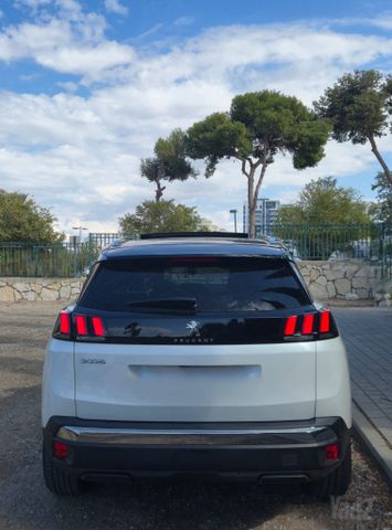 פיג'ו 3008