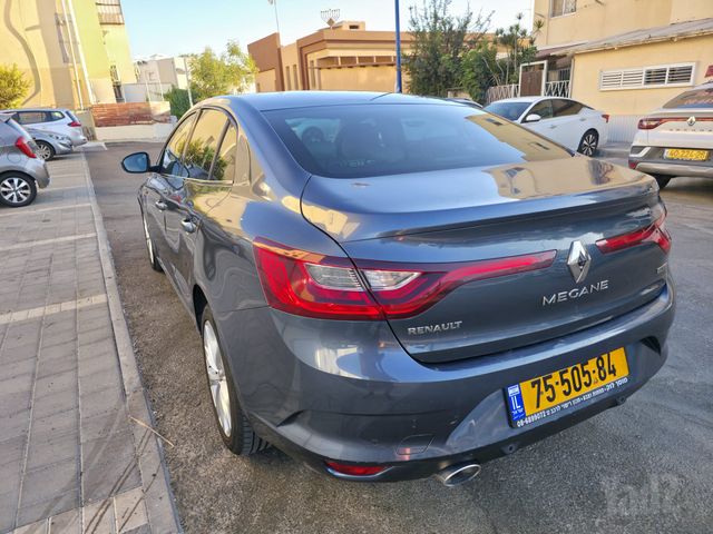 רנו מגאן