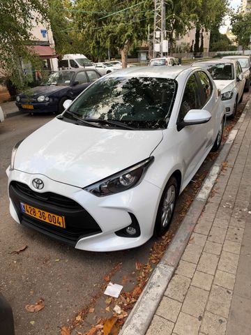 טויוטה יאריס