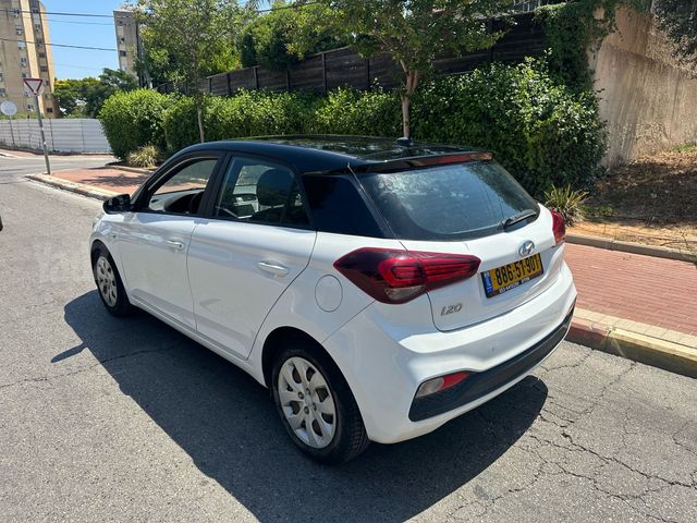 מודעת רכב יונדאי i20 2