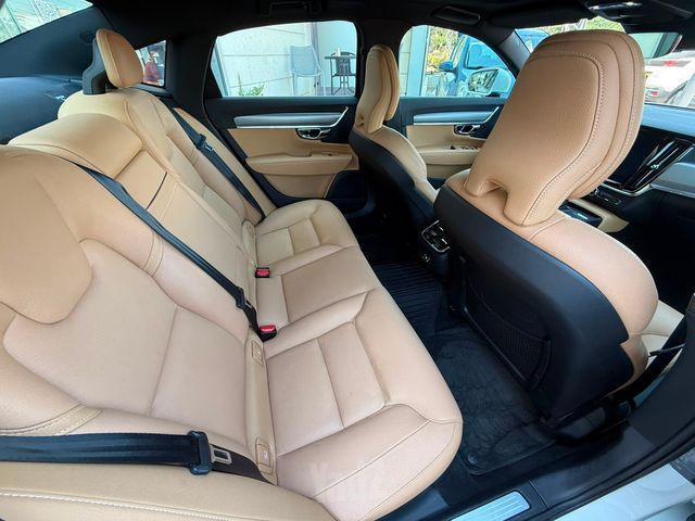 וולוו S90