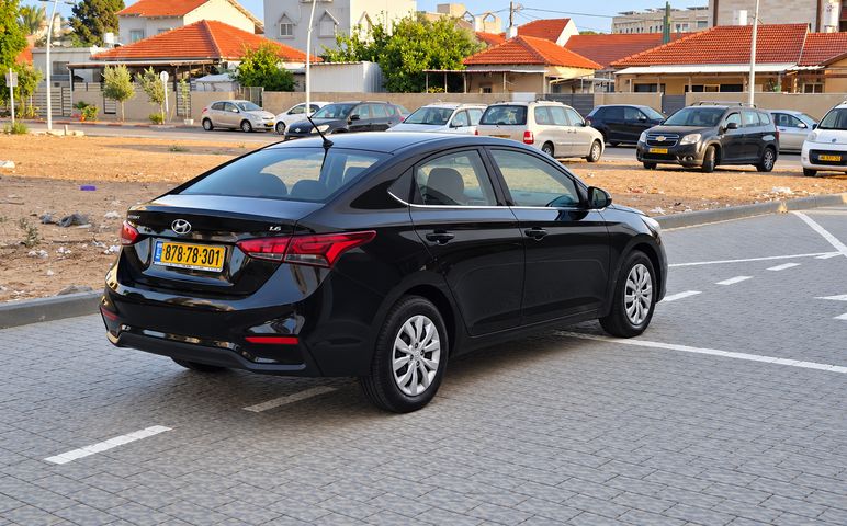 יונדאי אקסנט i25