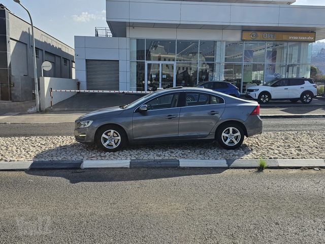 וולוו S60