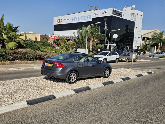 וולוו S60