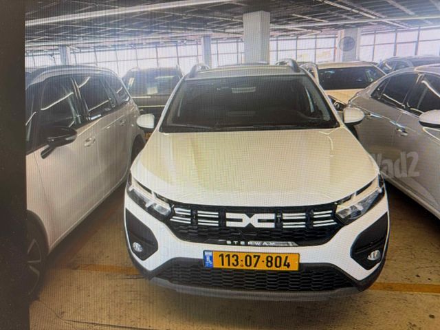 מודעת רכב דאצ'יה סנדרו Stepway
