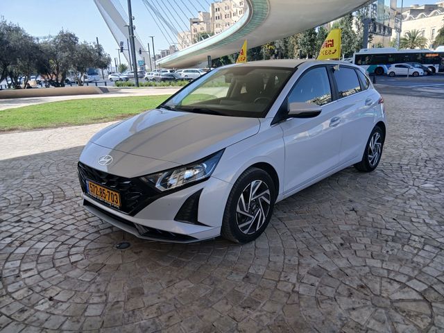 מודעת רכב יונדאי i20
