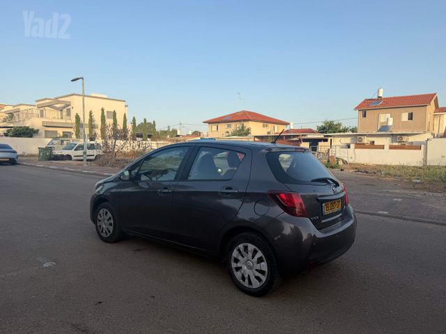 טויוטה יאריס