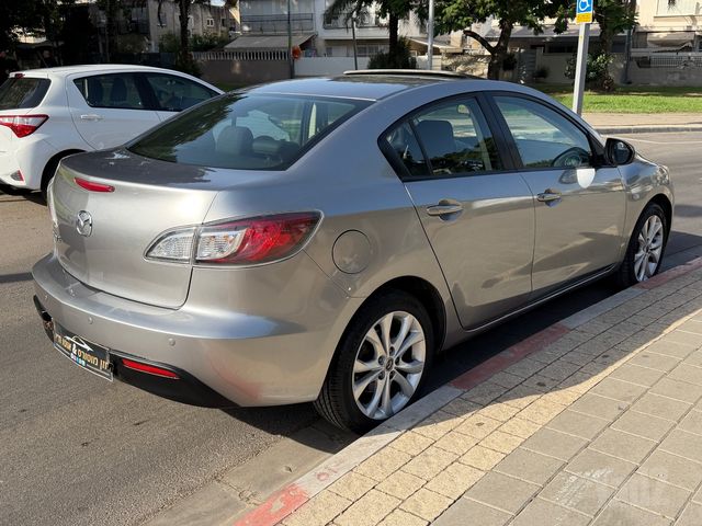 מאזדה 3