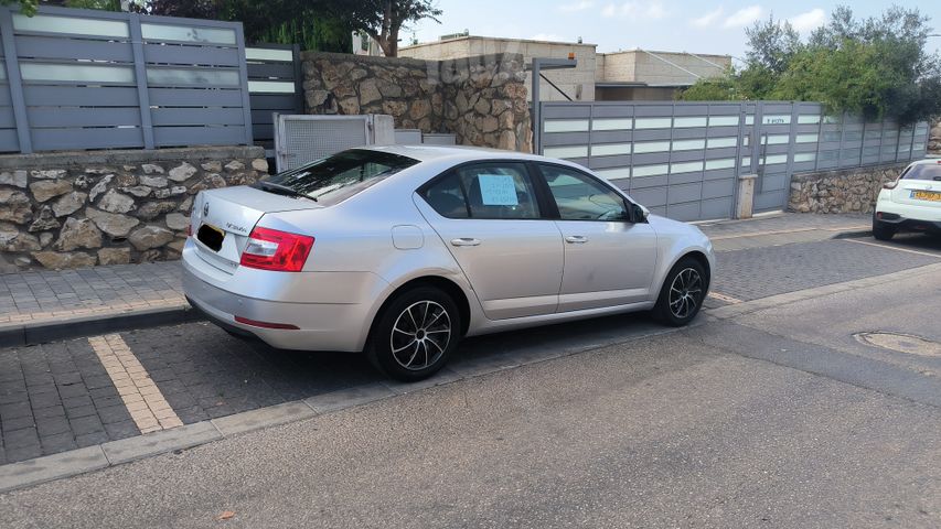 סקודה אוקטביה