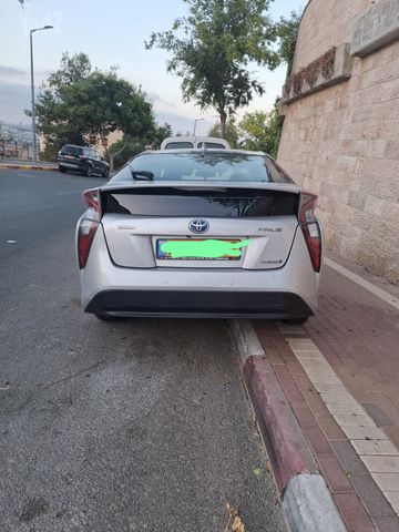 טויוטה פריוס