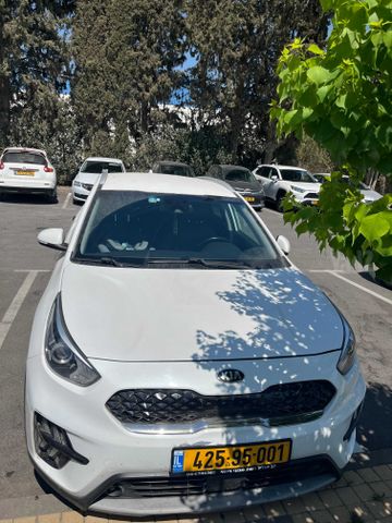 קיה נירו