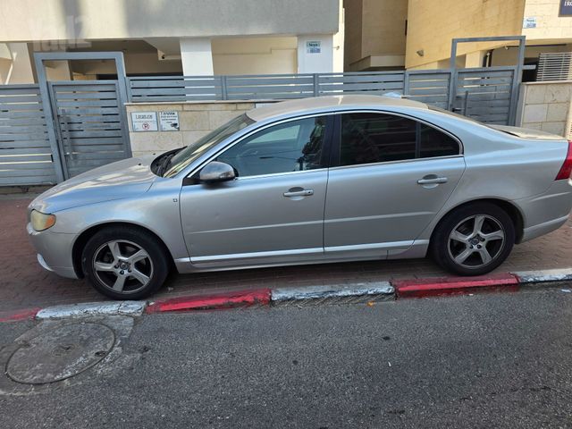 וולוו S80