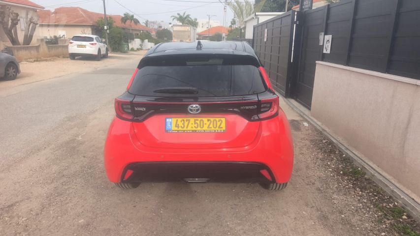 טויוטה יאריס