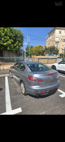 מודעת רכב מאזדה 3