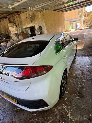 יונדאי איוניק