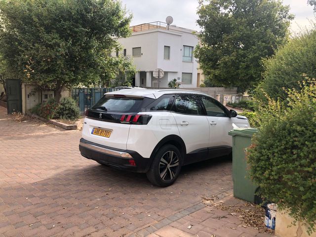 פיג'ו 3008
