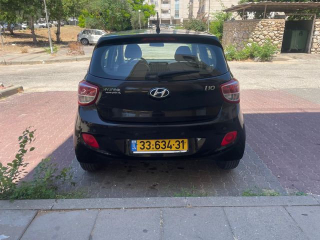 יונדאי i10