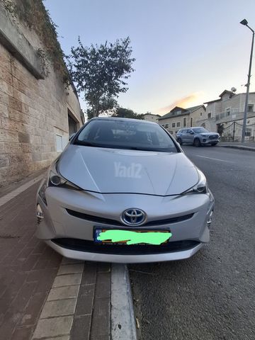 טויוטה פריוס