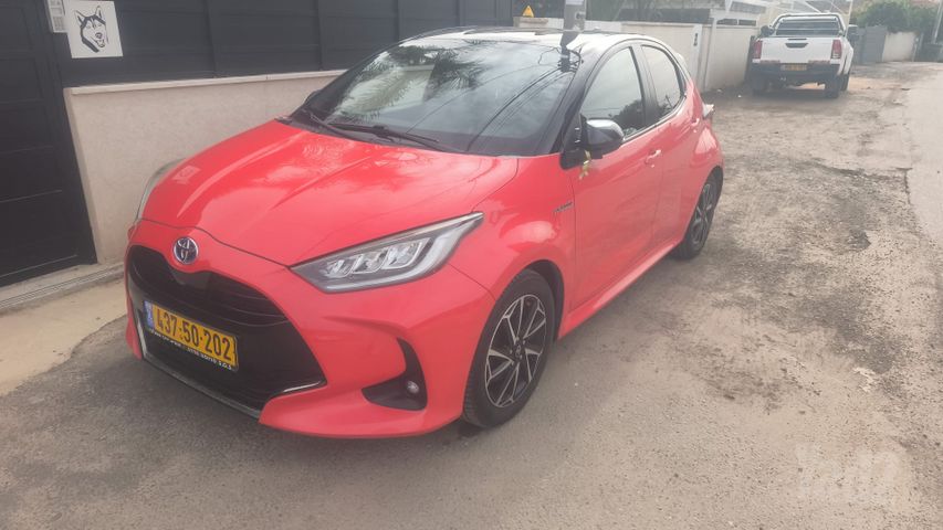 יאריס Premiere Edition היברידי אוט׳ 1.5 (92 כ״ס)