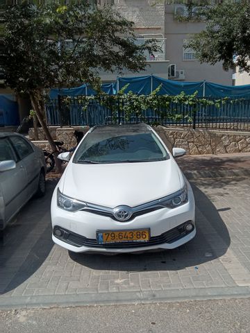 מודעת רכב טויוטה אוריס