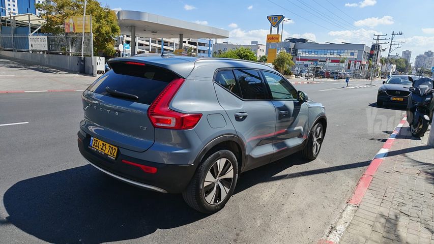 וולוו XC40