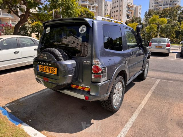מיצובישי פג'רו