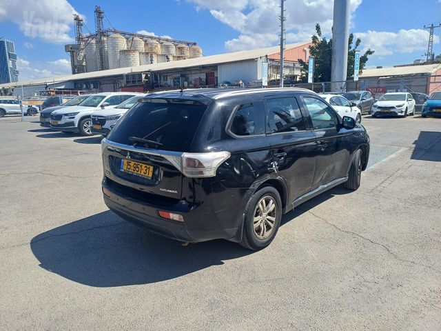 מיצובישי אאוטלנדר