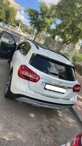 מרצדס-בנץ GLA