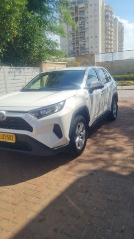 טויוטה RAV4