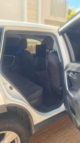טויוטה RAV4