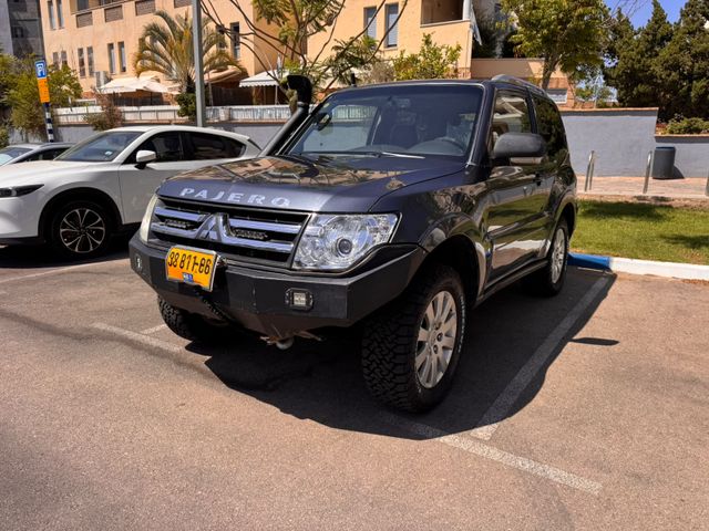 מודעת רכב מיצובישי פג'רו