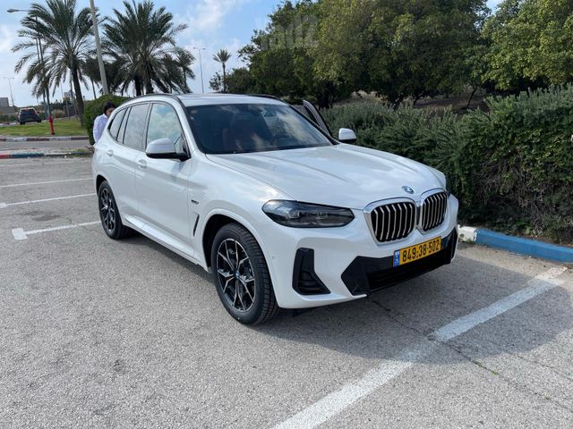 ב מ וו X3