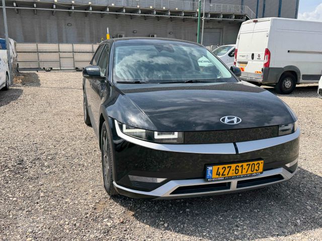 יונדאי איוניק 5