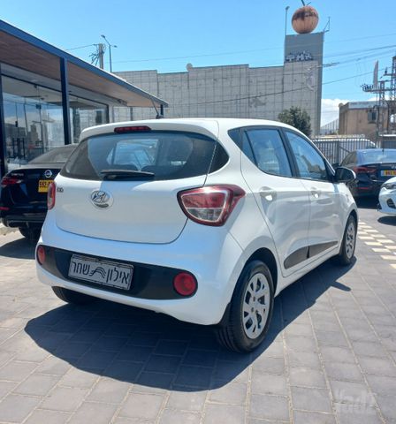 יונדאי i10
